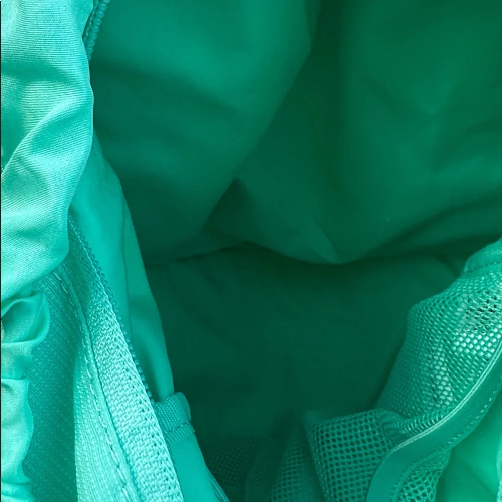 Herschel Supply Company Barnes Tote - Picture 5 of 9